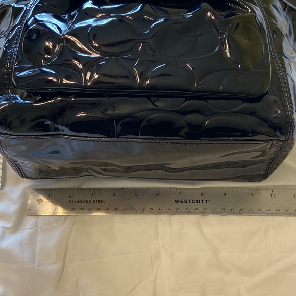 Coach F14663 Black Patent Leather Tote LG C Embossed blonde leather straps EUC - Picture 16 of 17